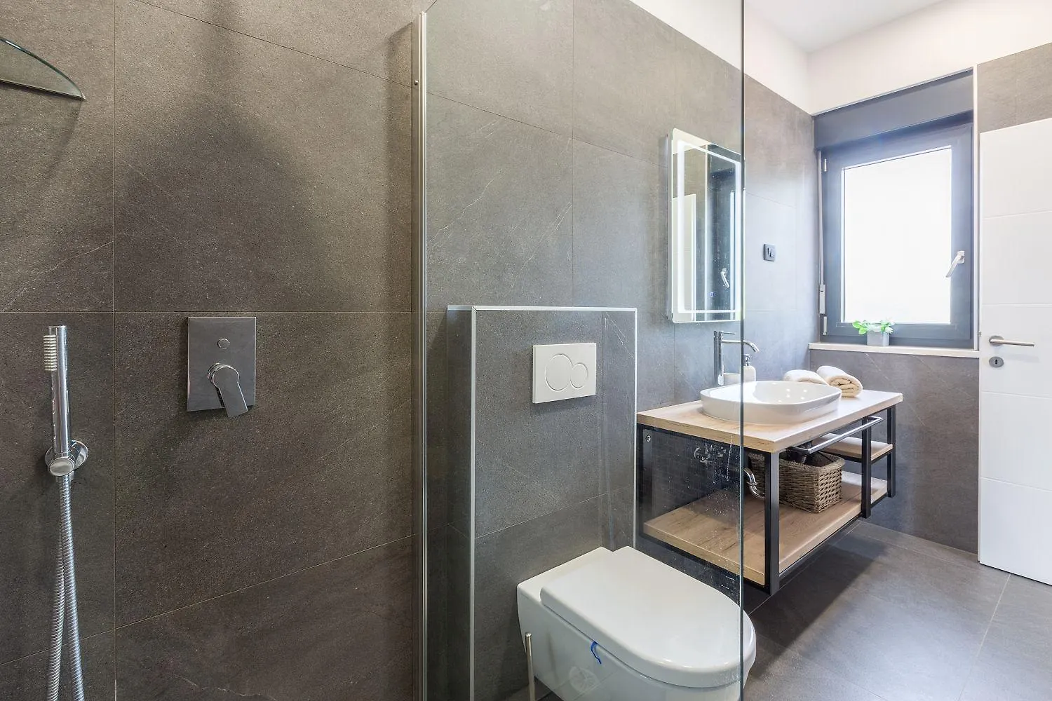 Moderne Villa Mit Privatpool, Meerblick, Babybett, Bbq, Klimatisierte Schlafzimmer - Perfekt Zum Biken Radmani 度假居